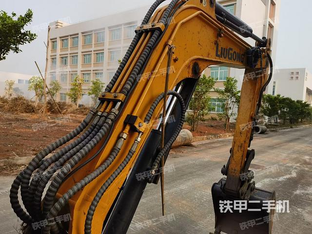 大臂整體?右側(cè)（工作和回轉(zhuǎn)裝置）