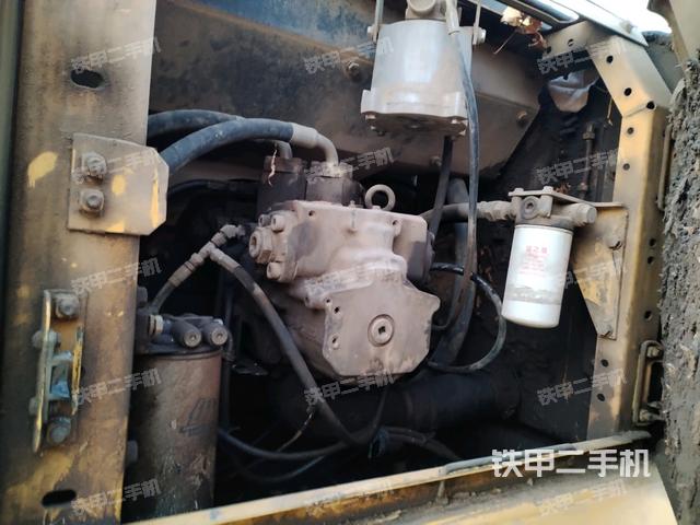 液壓泵斜45?左（大件艙室）