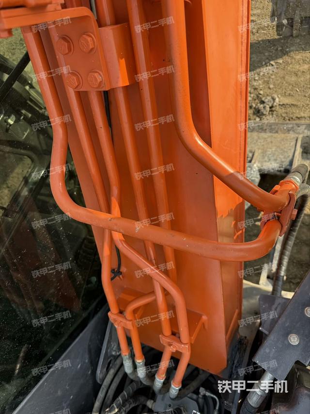 大臂根部?斜（工作和回轉(zhuǎn)裝置）