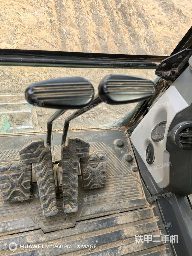 右側(cè)玻璃角標（駕駛室部分）