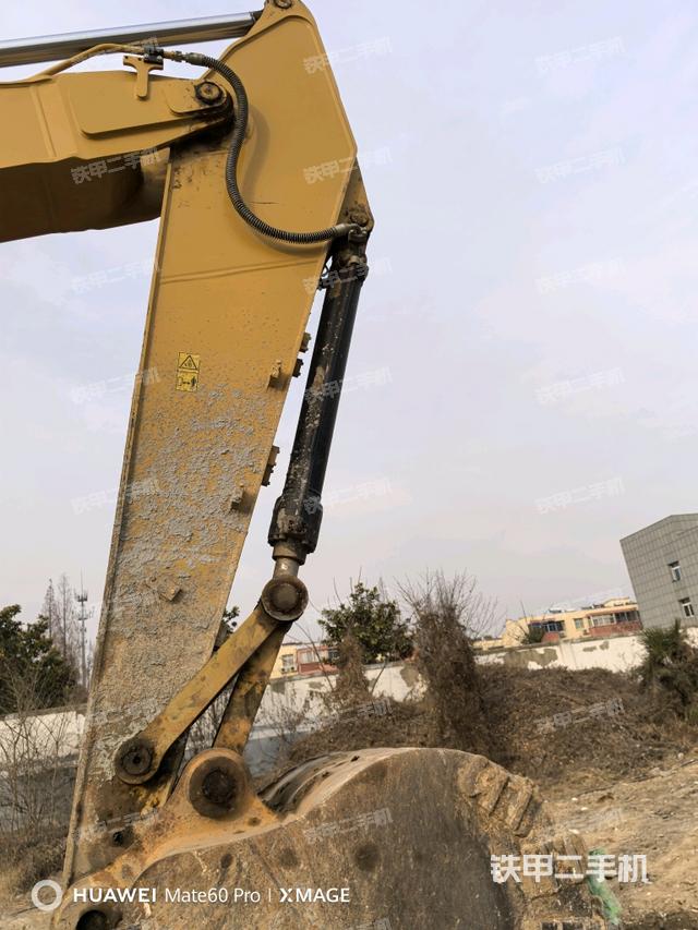 大臂油缸整體?豎拍（工作和回轉(zhuǎn)裝置）