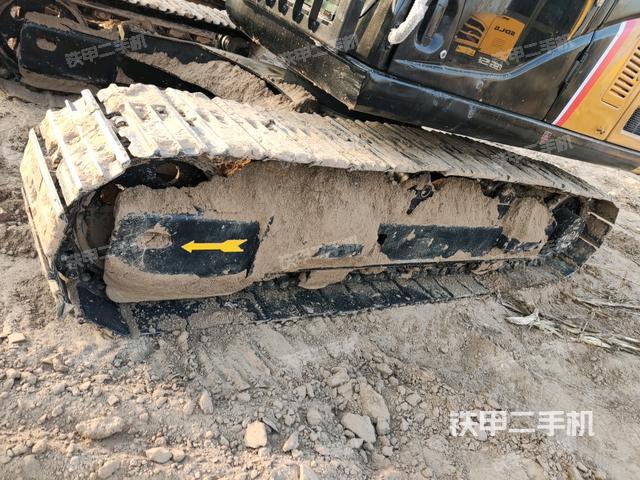 右側(cè)履帶整體(行走機(jī)構(gòu)) 右側(cè)履帶整體(行走機(jī)構(gòu))