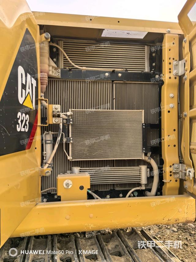 液壓泵斜45?左（大件艙室）