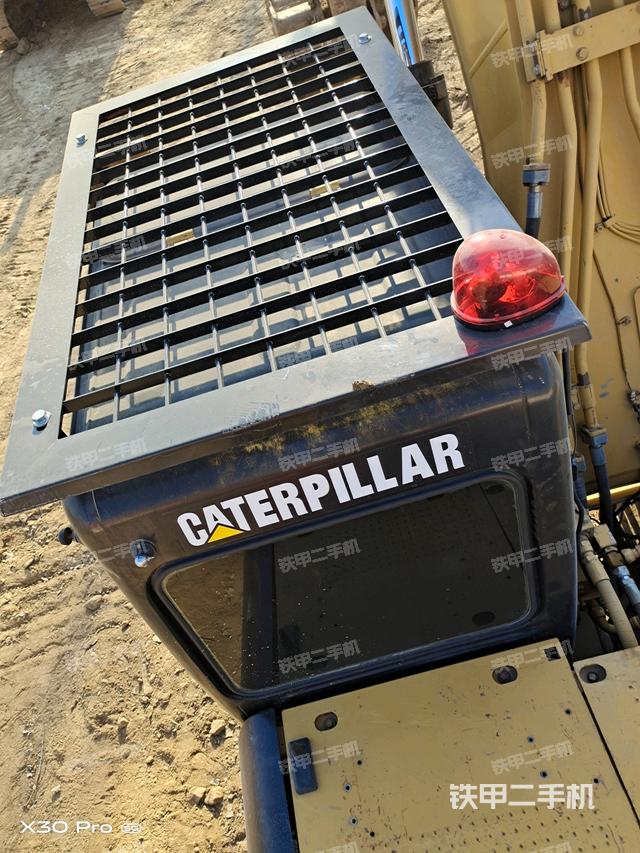 駕駛室頂部（整機(jī)外觀）