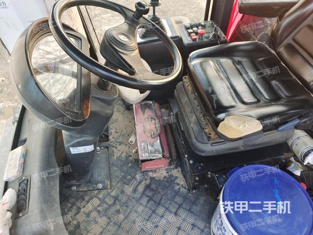 后玻璃角標(biāo)（壓路機駕駛室）