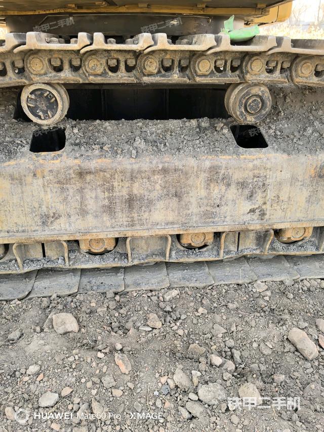 左側(cè)行走馬達(dá)蓋板（行走機(jī)構(gòu)）