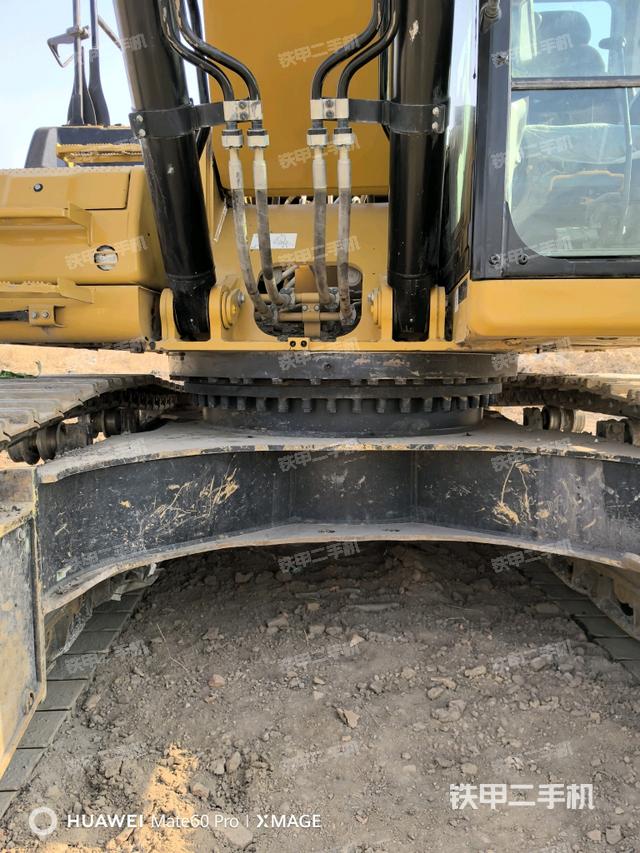 小臂整體左后（工作和回轉(zhuǎn)裝置）