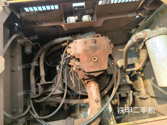 液壓泵斜45?左（大件艙室）