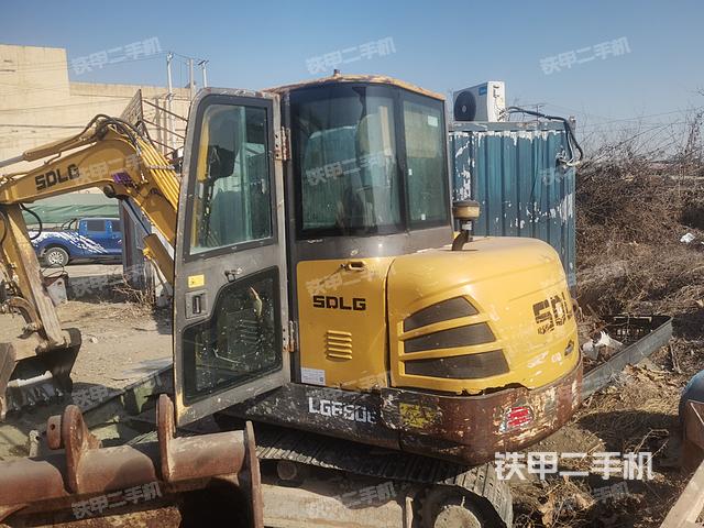 驾驶室整体（整机外观）