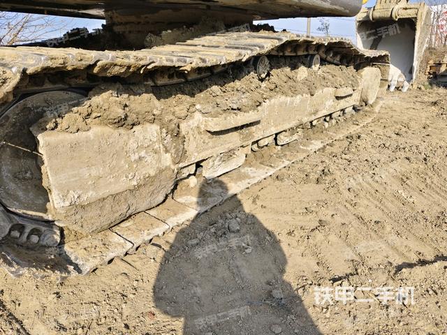 左側(cè)履帶整體?（行走機(jī)構(gòu)）