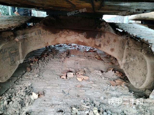 轉(zhuǎn)盤和下車架正前（工作和回轉(zhuǎn)裝置）