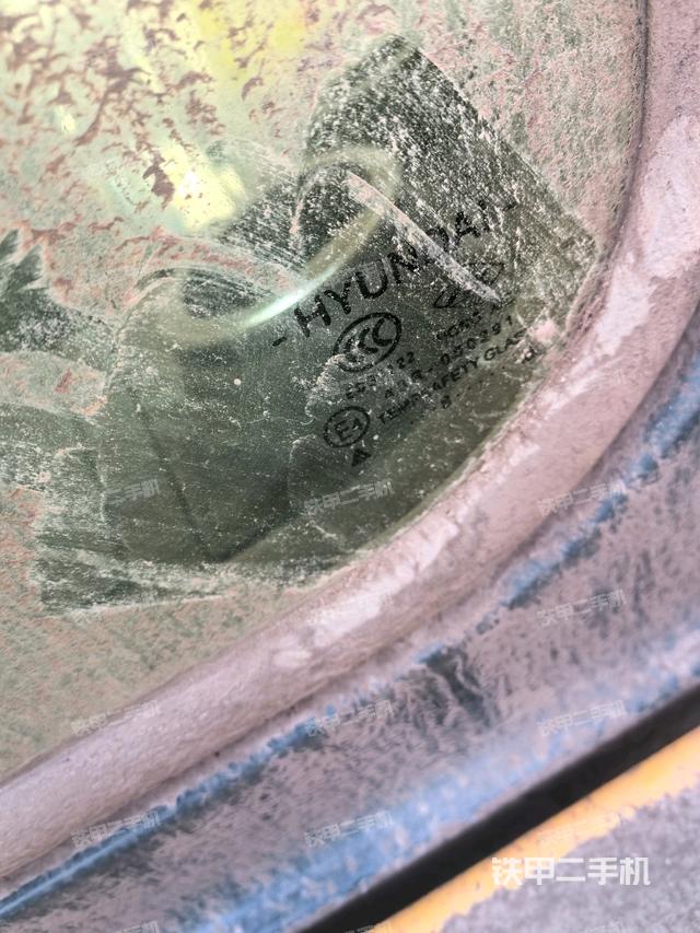 后窗玻璃角標(biāo)（駕駛室部分）