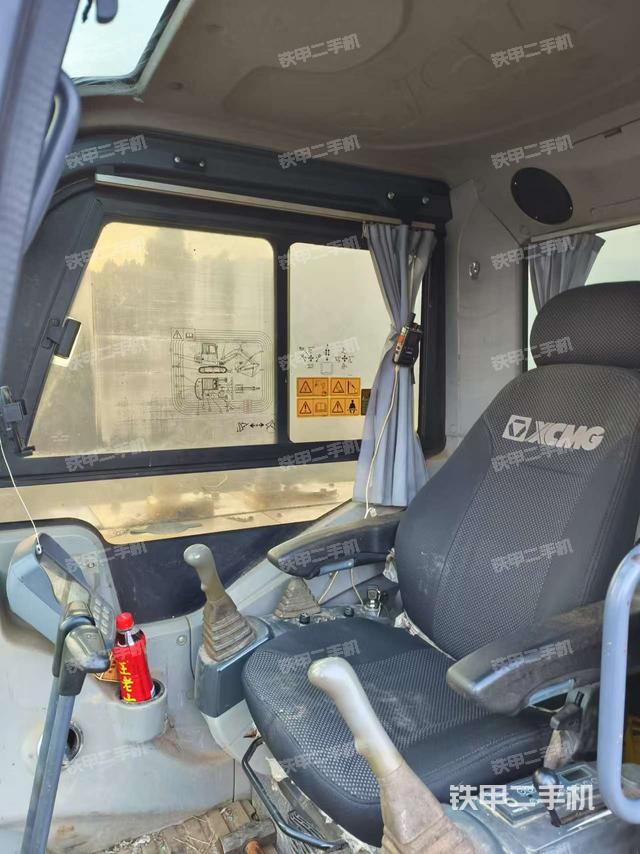 驾驶室整体（整机外观）