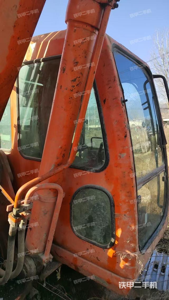 驾驶室整体（整机外观）