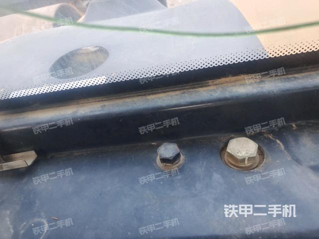 駕駛室內(nèi)座椅、儀表操作手柄全景（壓路機駕駛室）