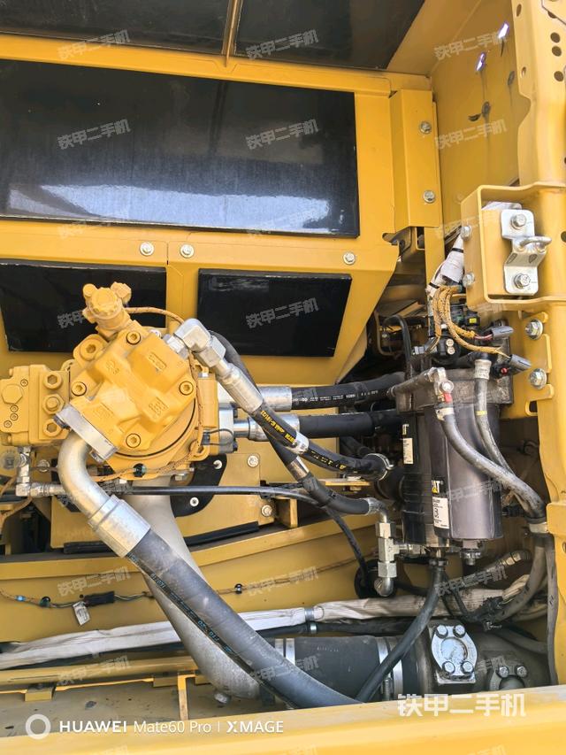 電瓶（大件艙室）