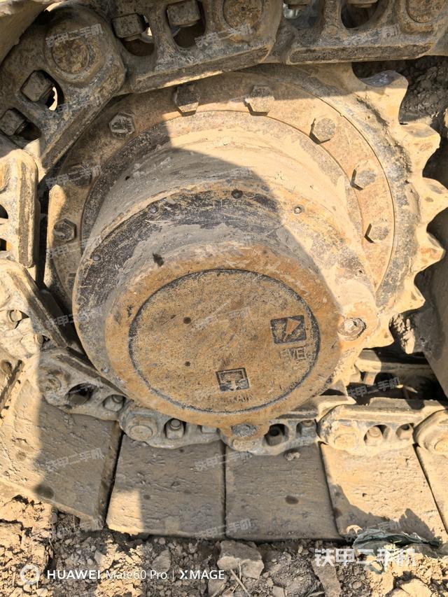 右驅(qū)動(dòng)輪（行走機(jī)構(gòu)）