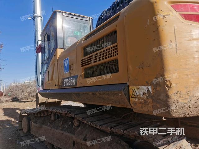 铲斗右后整体(工作和回转装置) 铲斗右后整体(工作和回转装置)