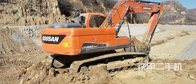 整機右后45°(整機外觀) 整機右后45°(整機外觀)