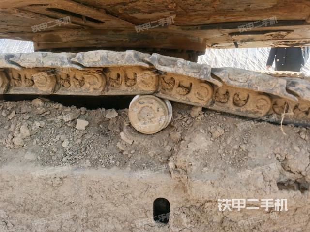 左侧履带整体 (行走机构) 左侧履带整体 (行走机构)