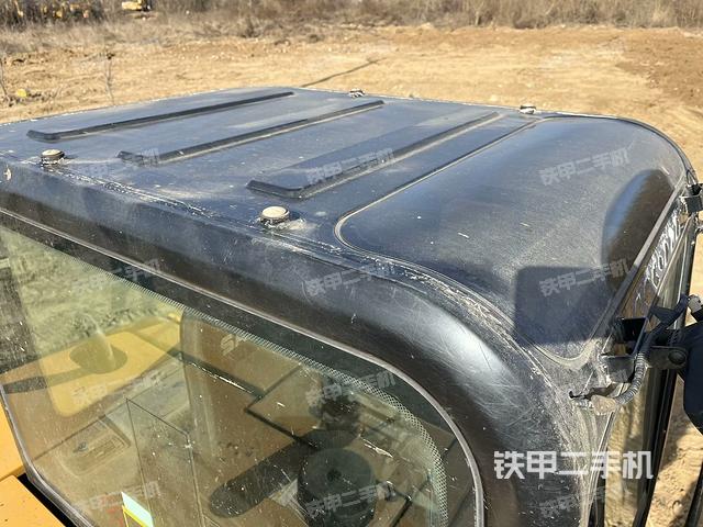 駕駛室頂部(整機外觀) 駕駛室頂部(整機外觀)