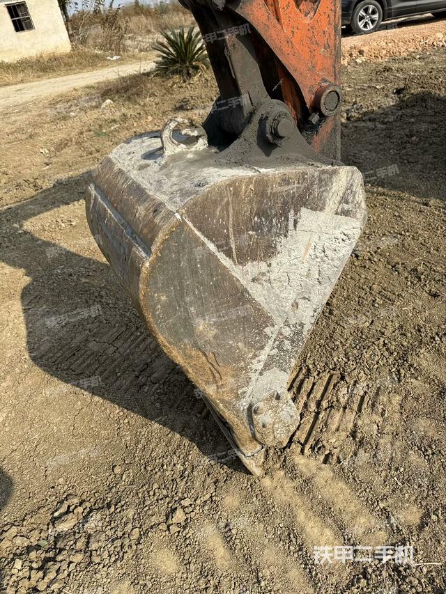 鏟斗右后整體（工作和回轉(zhuǎn)裝置）