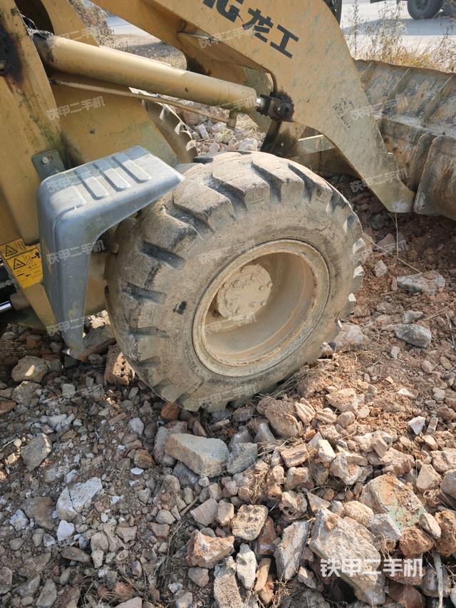 工作裝置整體（整機外觀及大件）