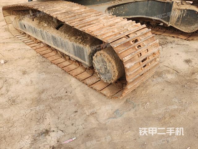 左側(cè)履帶整體?（行走機(jī)構(gòu)）