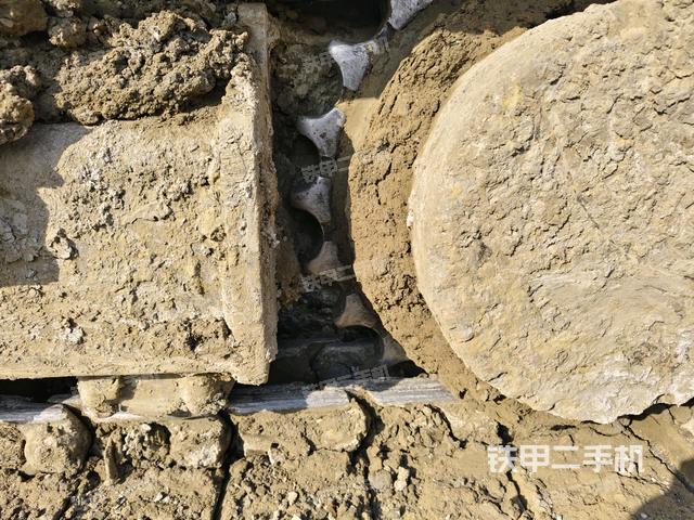 左驅(qū)動(dòng)輪（行走機(jī)構(gòu)）