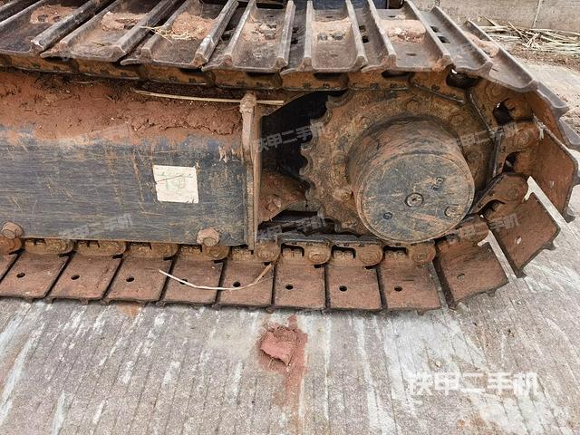 右驅(qū)動(dòng)輪（行走機(jī)構(gòu)）