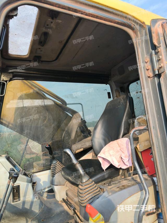 座椅后部（駕駛室部分）