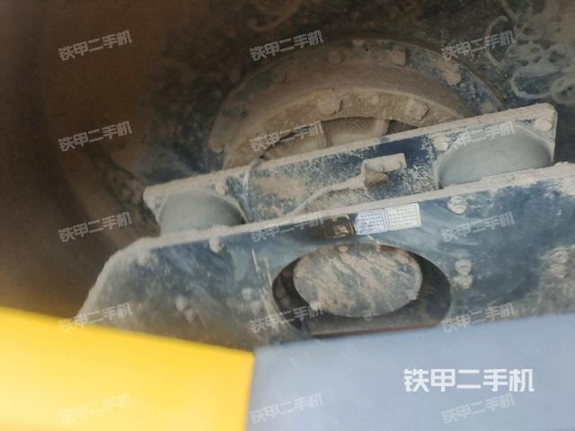 正后側(cè)（壓路機前后車架）