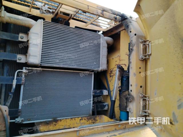 散熱器正面（大件艙室）