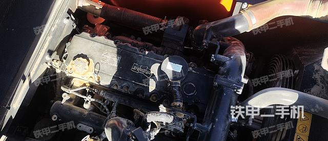 發(fā)動機整體俯視(整機外觀) 發(fā)動機整體俯視(整機外觀)