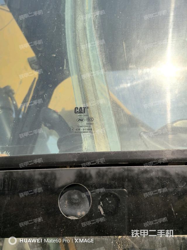 右側(cè)玻璃角標(biāo)（駕駛室部分）