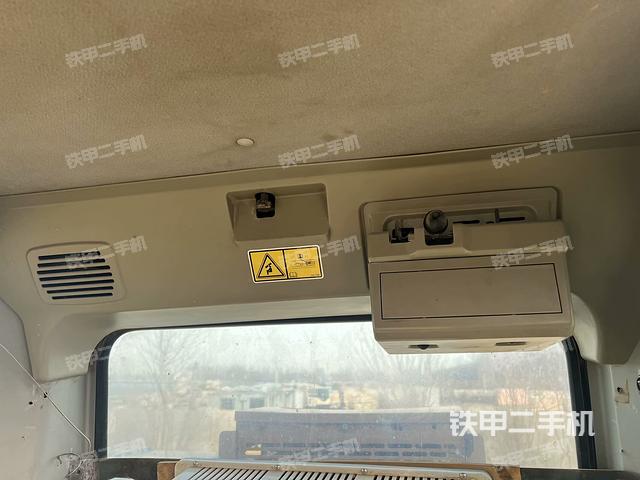 駕駛室頂部（整機(jī)外觀）