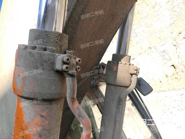 小臂整體右前（工作和回轉(zhuǎn)裝置）