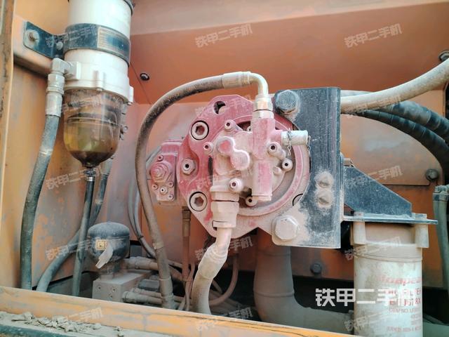 液壓泵斜45?左（大件艙室）