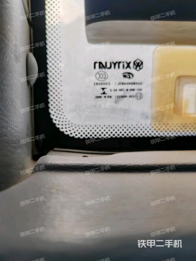 后窗玻璃角標(biāo)(駕駛室部分) 后窗玻璃角標(biāo)(駕駛室部分)