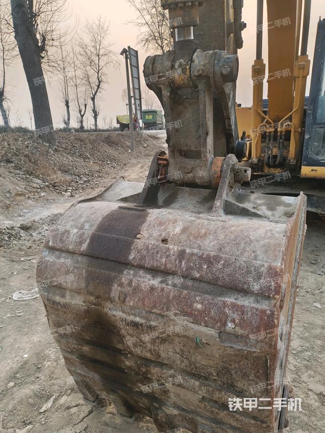 鏟斗右后整體（工作和回轉(zhuǎn)裝置）