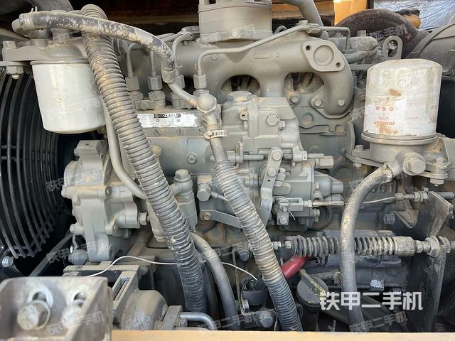 發(fā)動機整體俯視(整機外觀) 發(fā)動機整體俯視(整機外觀)