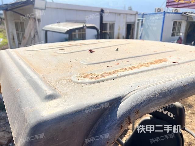 駕駛室頂部（整機(jī)外觀）