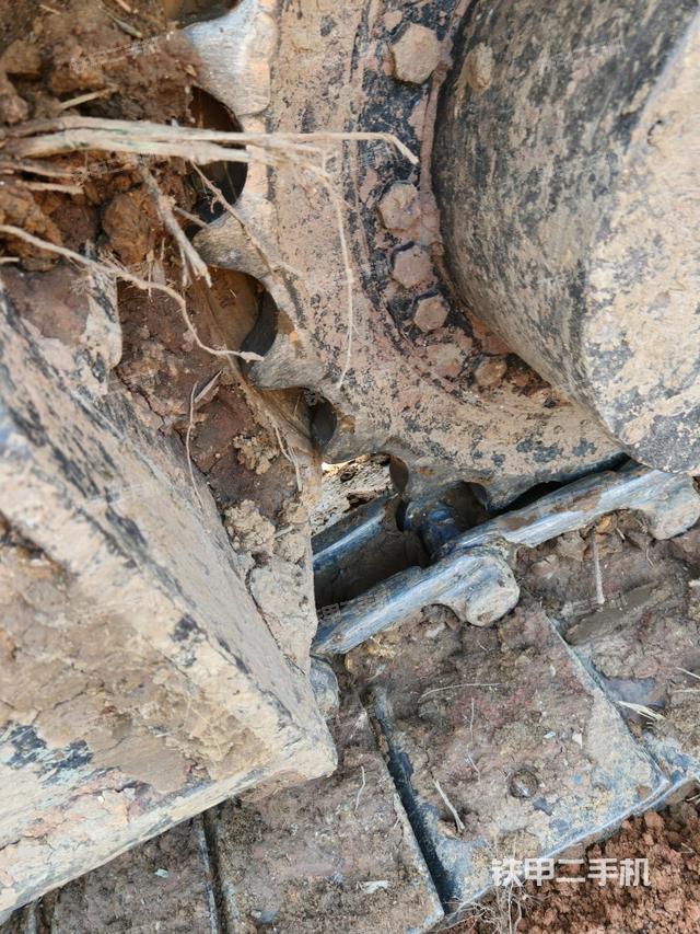 右側(cè)履帶整體（行走機(jī)構(gòu)）