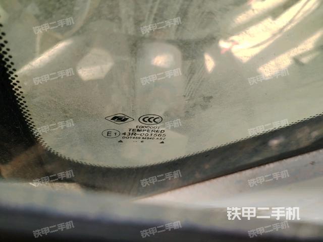 后窗玻璃角標(biāo)(駕駛室部分) 后窗玻璃角標(biāo)(駕駛室部分)