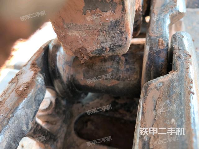 左側(cè)履帶整體?（行走機(jī)構(gòu)）