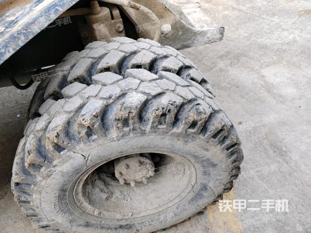 左驅(qū)動(dòng)輪(行走機(jī)構(gòu)) 左驅(qū)動(dòng)輪(行走機(jī)構(gòu))