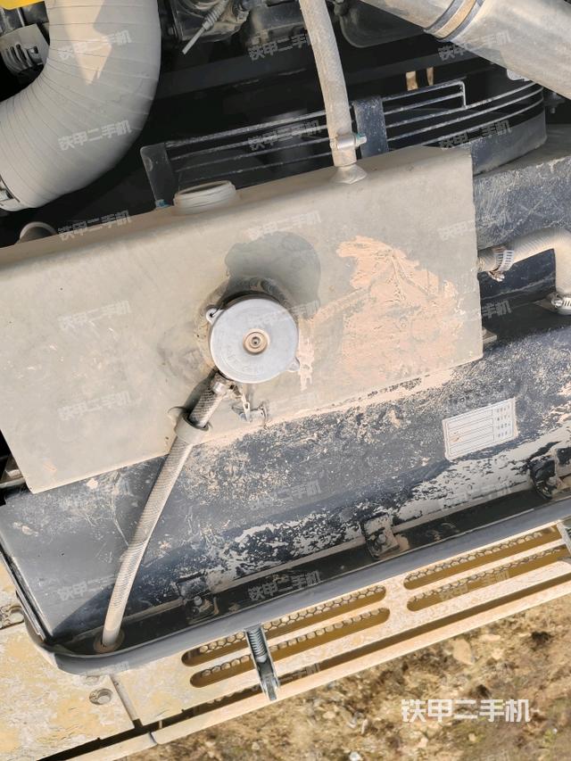 水箱+風(fēng)扇特寫(xiě)(上車(chē)部件) 水箱+風(fēng)扇特寫(xiě)(上車(chē)部件)