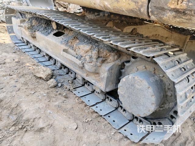 左側(cè)履帶整體?（行走機(jī)構(gòu)）