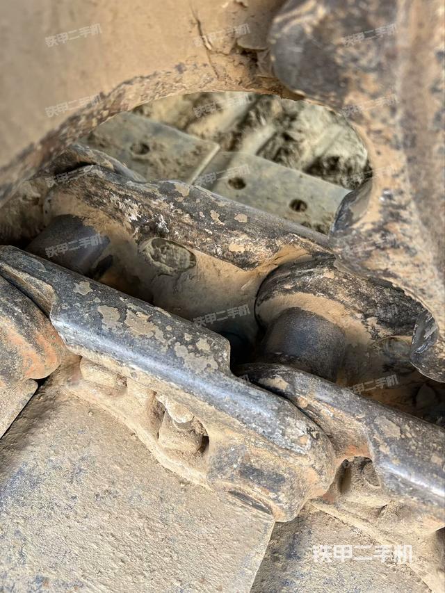 單側(cè)履帶整體（整機(jī)外觀）