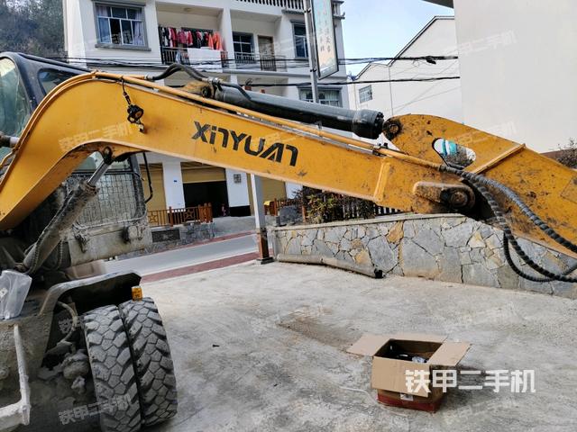 小臂整體左后(工作和回轉(zhuǎn)裝置) 小臂整體左后(工作和回轉(zhuǎn)裝置)